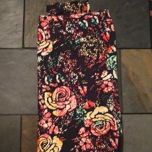 Brand New TC2 Lularoe leggings